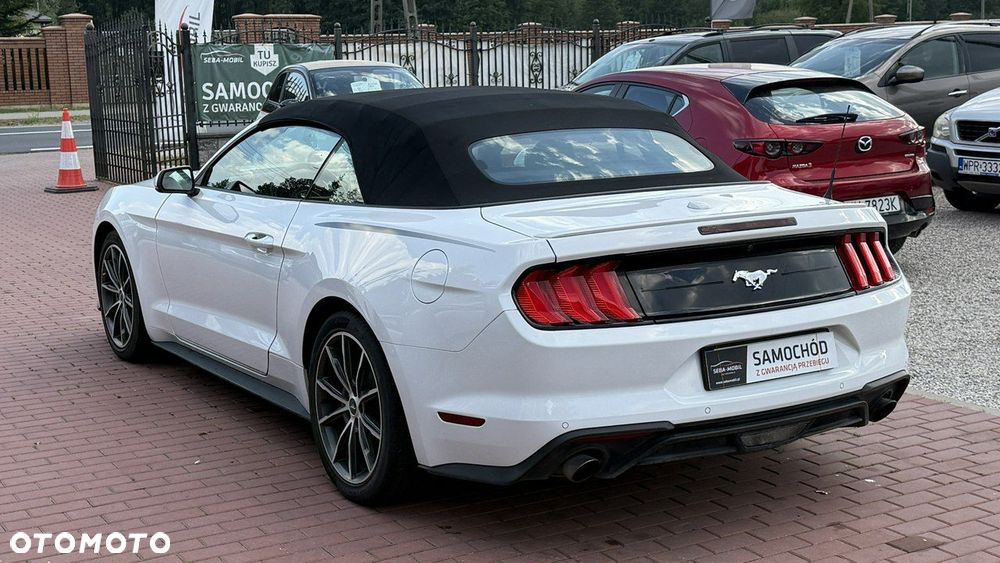 Ford Mustang - 6