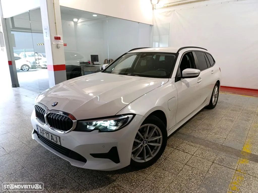 BMW 330 e Touring Corporate Edition Auto - 1