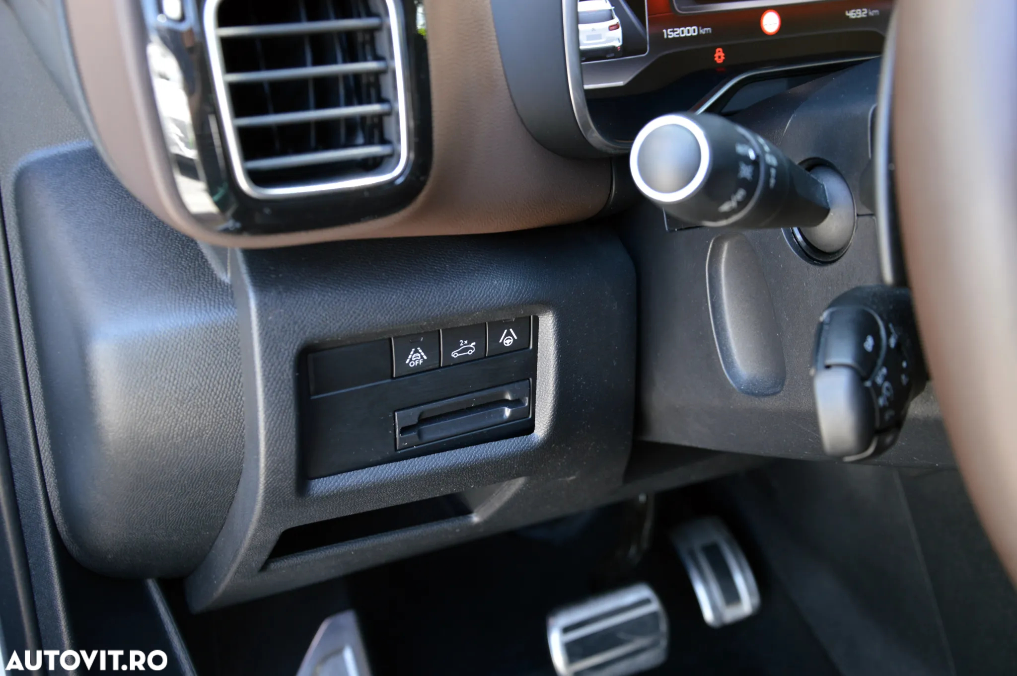 Citroën C5 Aircross 1.6 PureTech S&S EAT8 Shine - 14