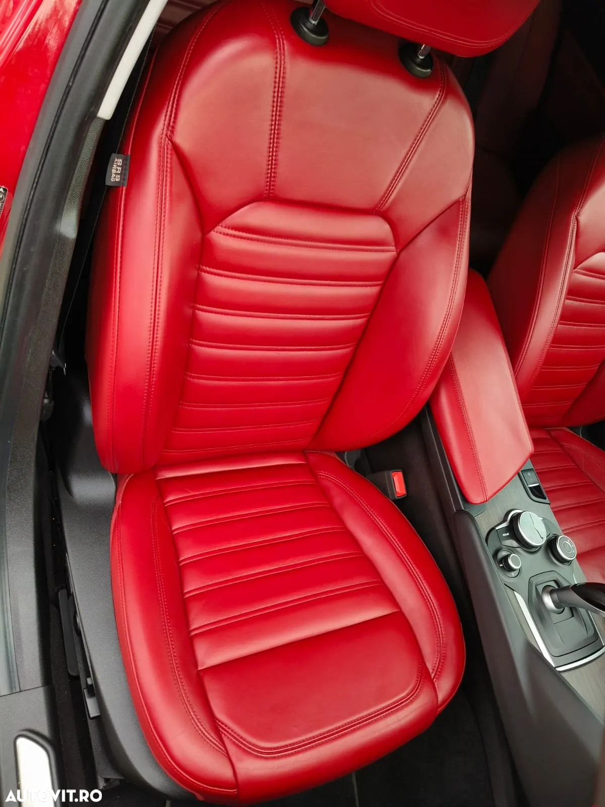 Alfa Romeo Giulia 2.0 Turbo AWD AT8 Veloce - 8