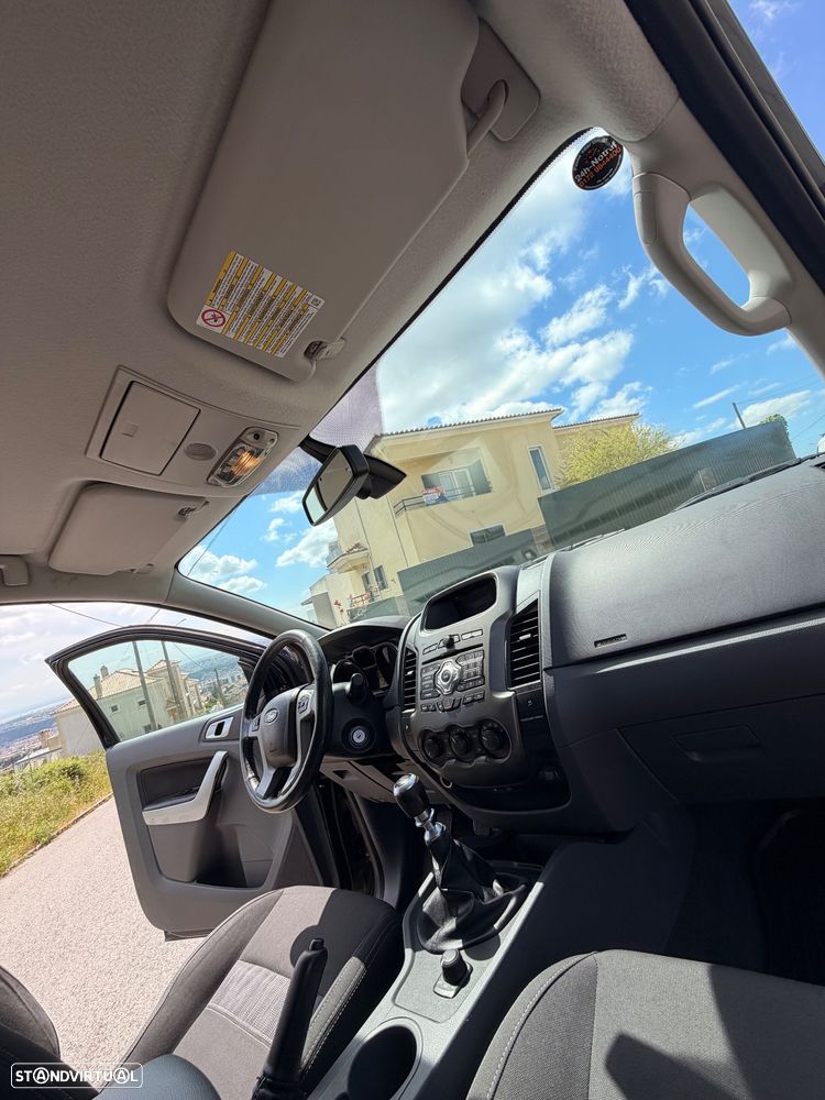 Ford Ranger XLT - 40