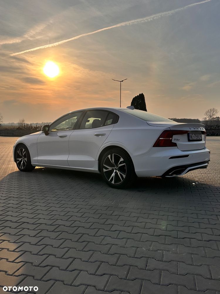 Volvo S60 B4 B R-Design - 7