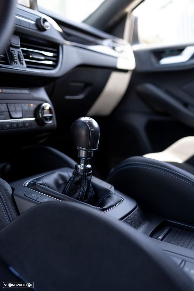 Ford Focus 2.3 EcoBoost S&S ST - 12