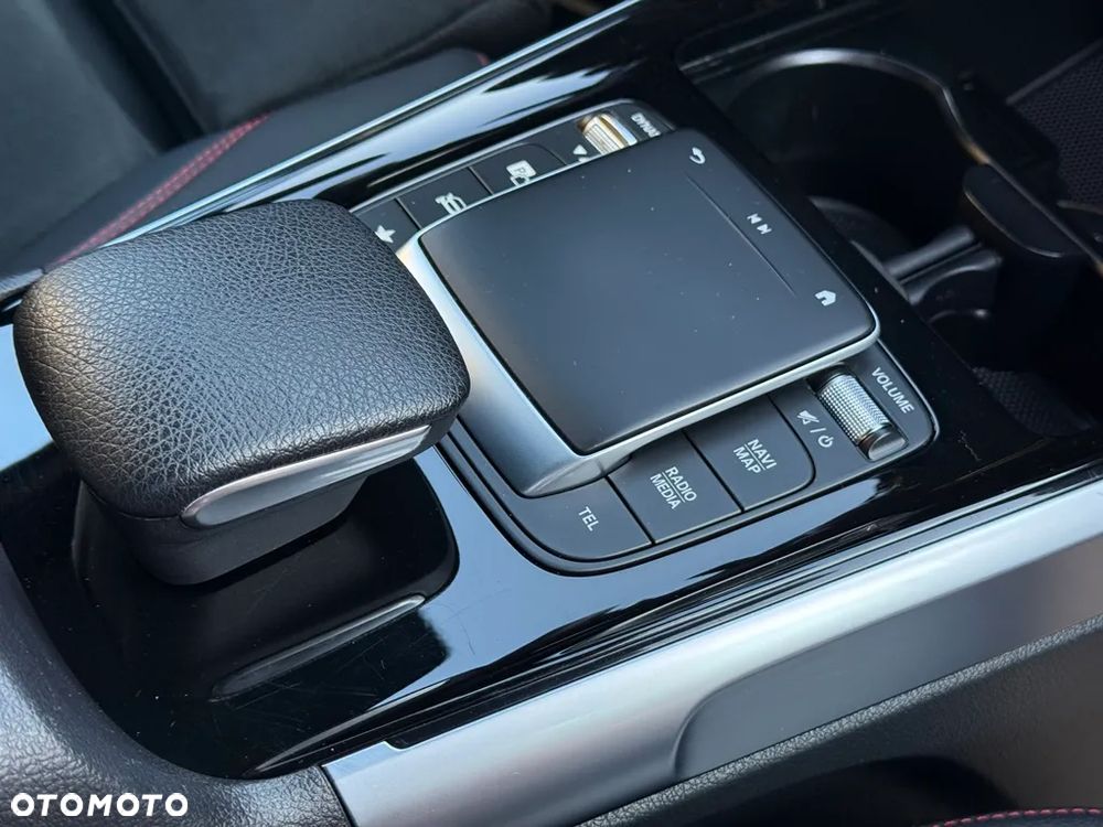 Mercedes-Benz GLB 200 d 8G-DCT AMG Line - 40