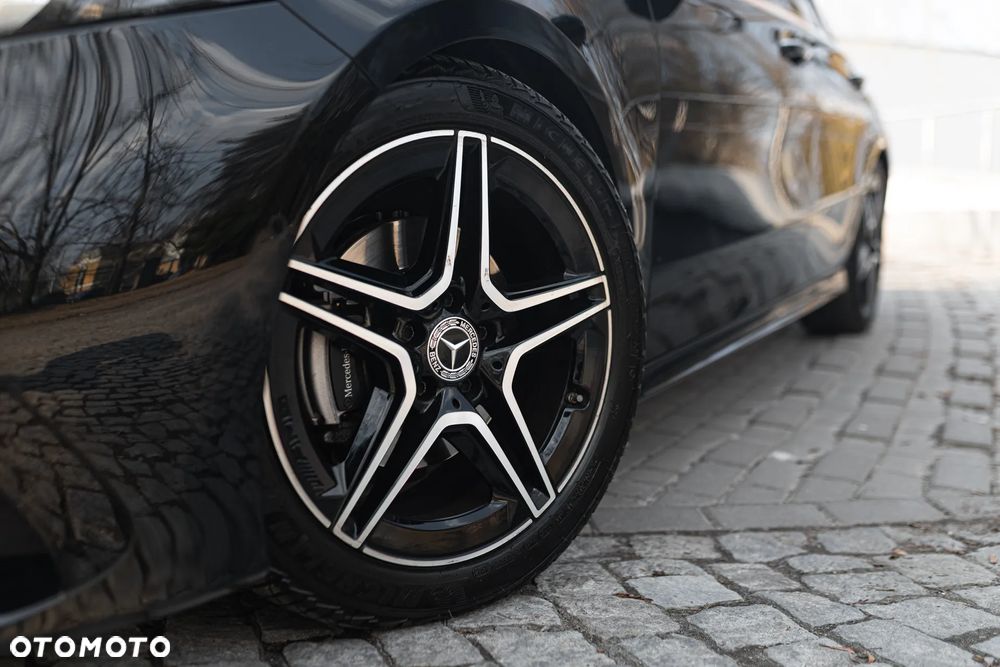 Mercedes-Benz Klasa A 200 AMG Line 7G-DCT - 4