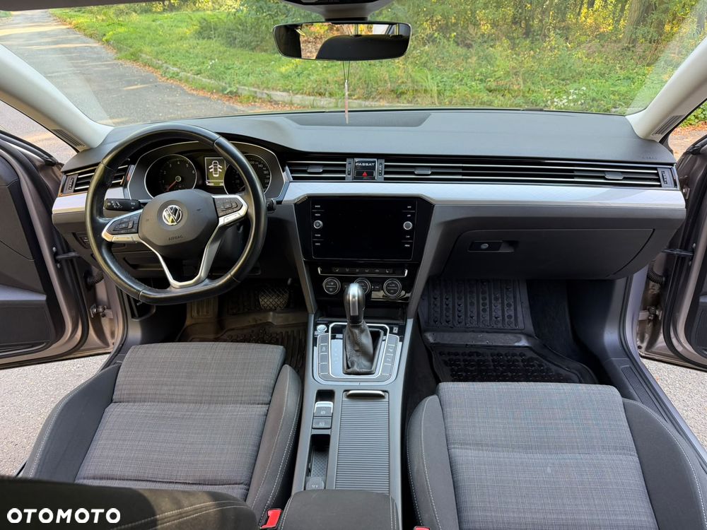 Volkswagen Passat - 13