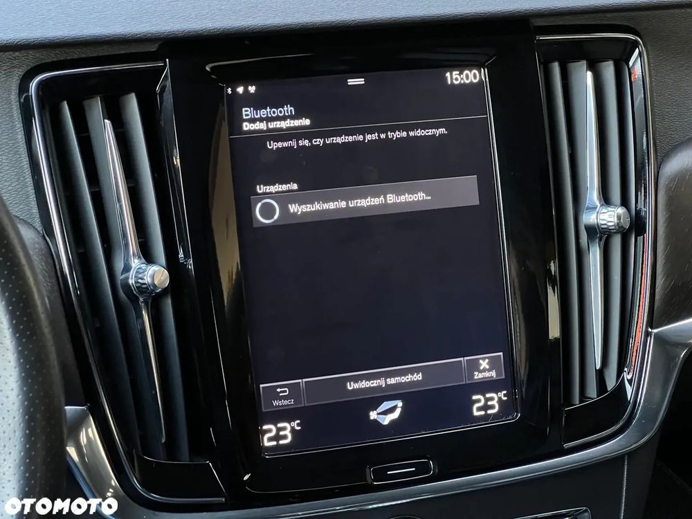 Volvo V90 Cross Country - 36