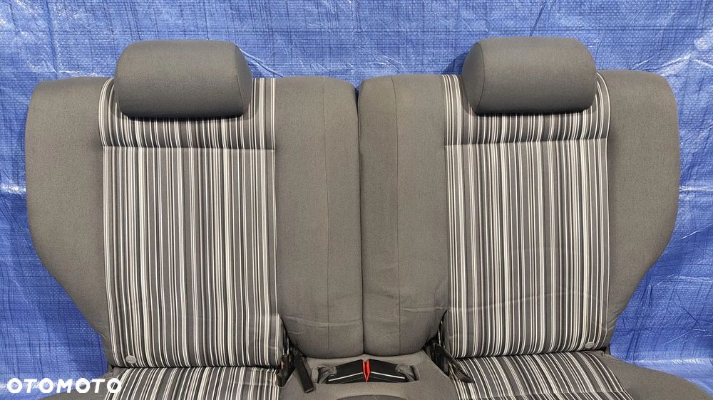 KANAPA TYŁ SIEDZISKO OPARCIE ZAGŁÓWKI VW FOX - 2