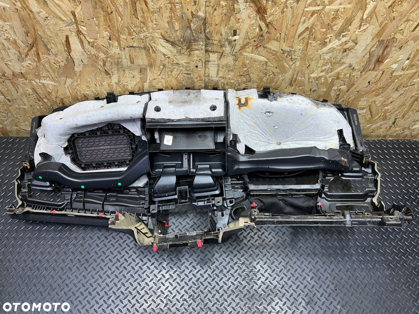 DESKA RODZIELCZA BMW X1 F48 CZARNA USA - 16