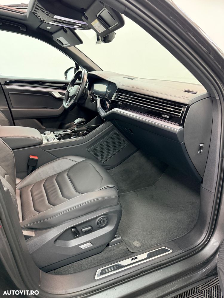 Volkswagen Touareg 3.0 V6 TDI 4Motion DPF Automatik R-Line - 13