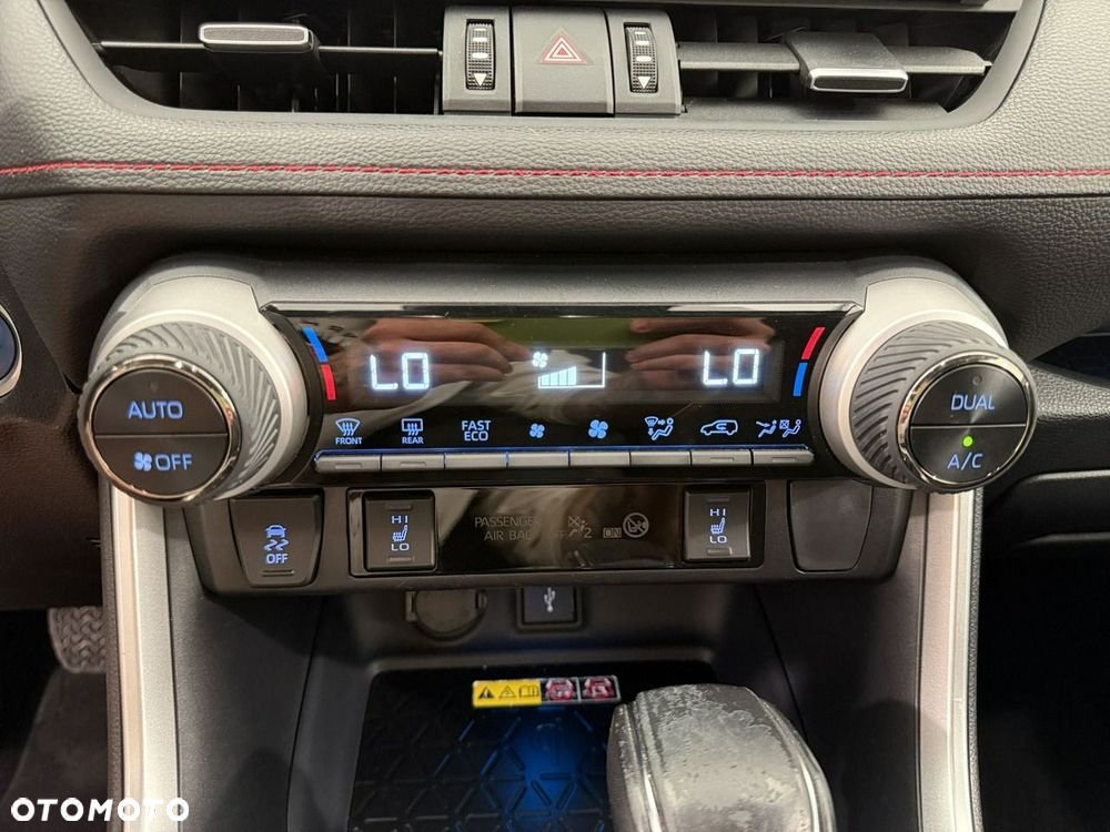 Toyota RAV4 - 22