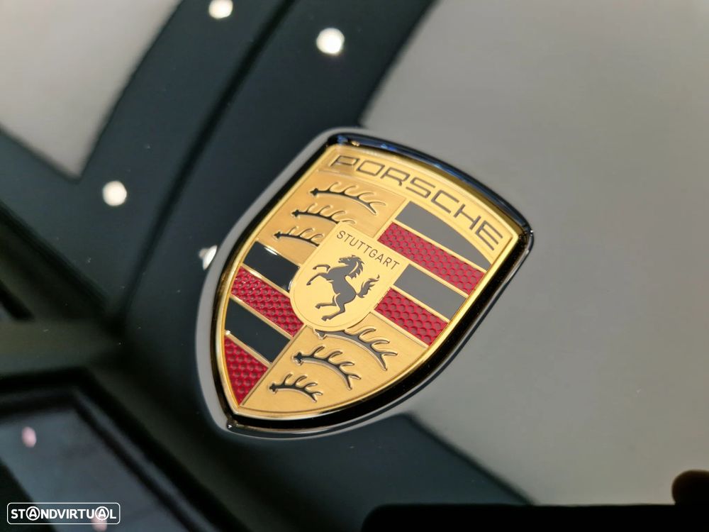 Porsche Taycan Sport Turismo - 34