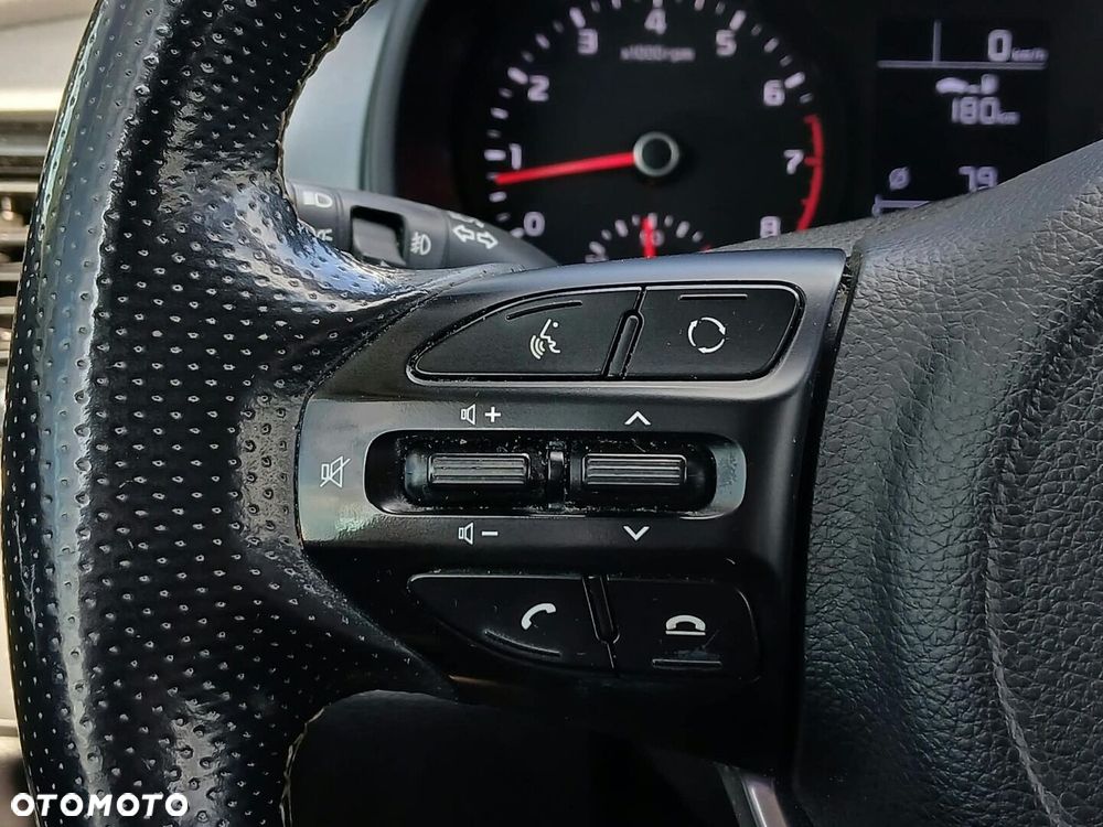 Kia Stonic 1.2 L - 27