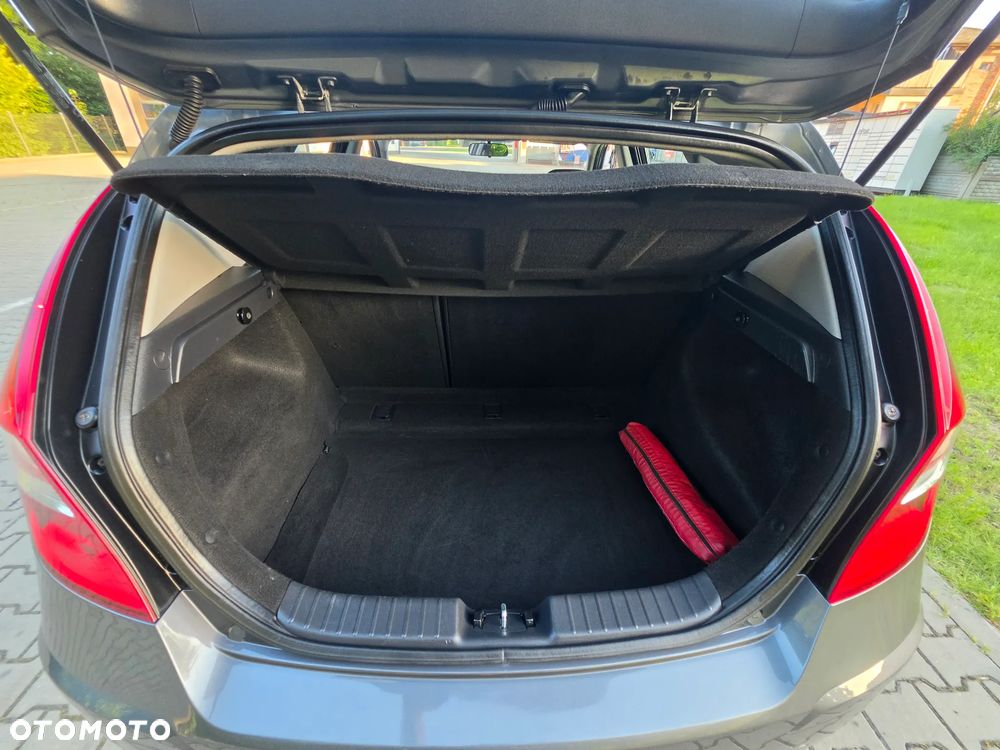 Hyundai i30 i30cw 1.4 Edition Plus - 19