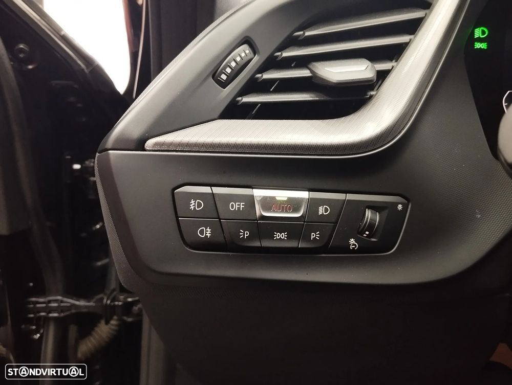 BMW 116 d Pack Desportivo M - 16