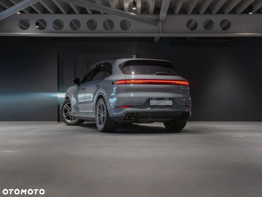 Porsche Cayenne - 3