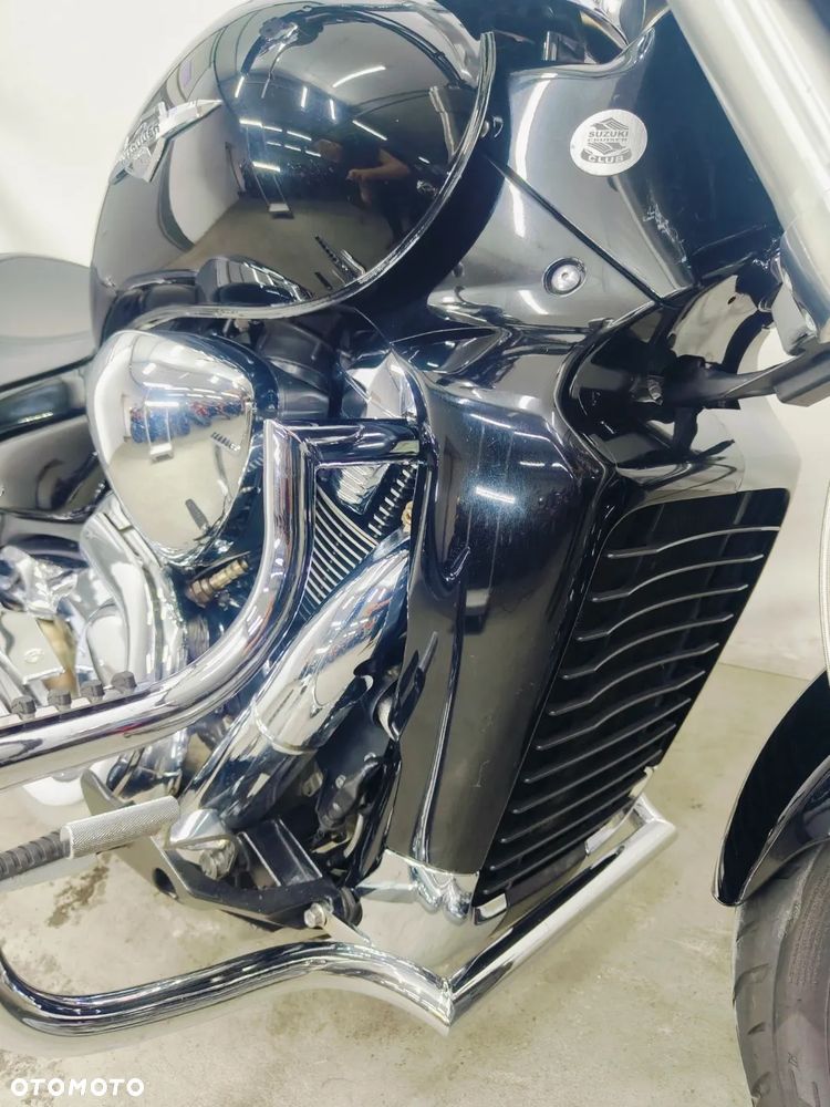 Suzuki Intruder - 6
