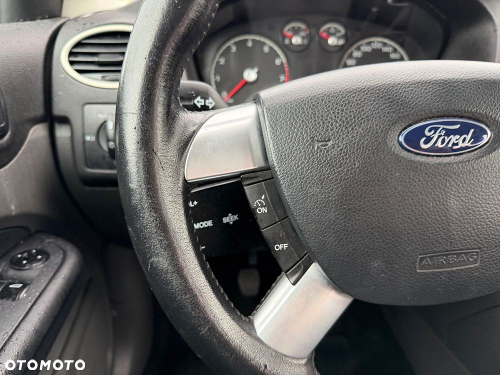 Ford Focus 1.6 16V Trend - 22