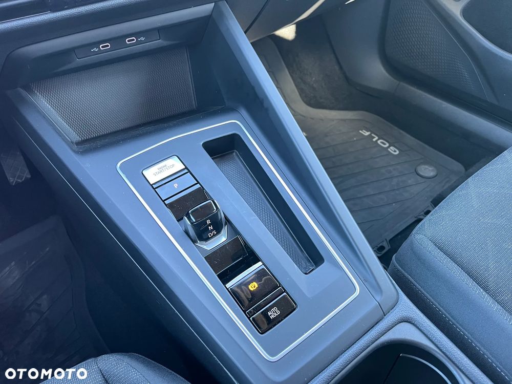 Volkswagen Golf - 16