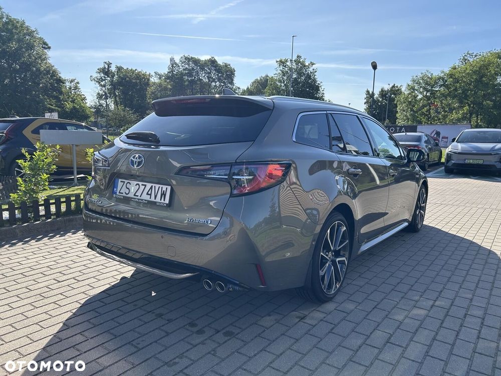 Toyota Corolla - 4