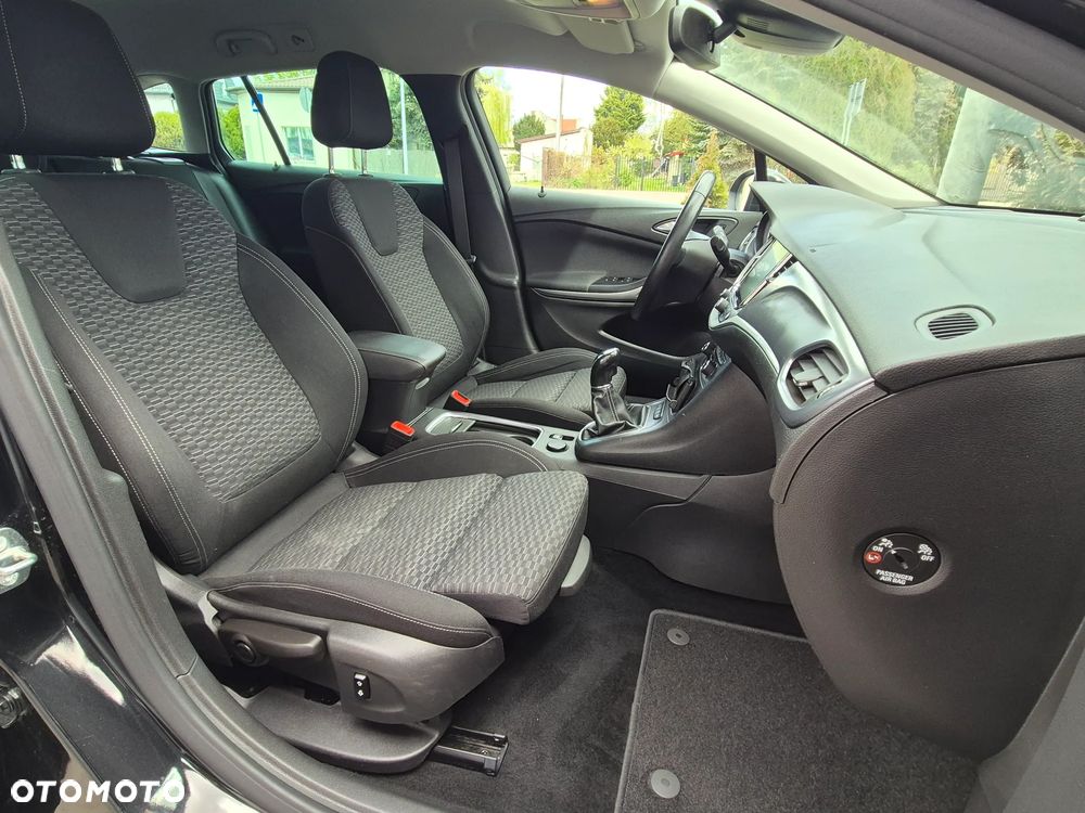 Opel Astra 1.6 D Start/Stop Business - 29