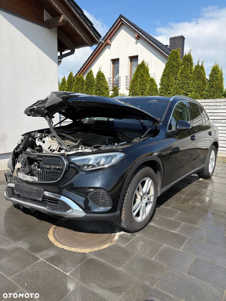 Mercedes-Benz GLC 200 4Matic 9G-TRONIC Edition Avantgarde - 2