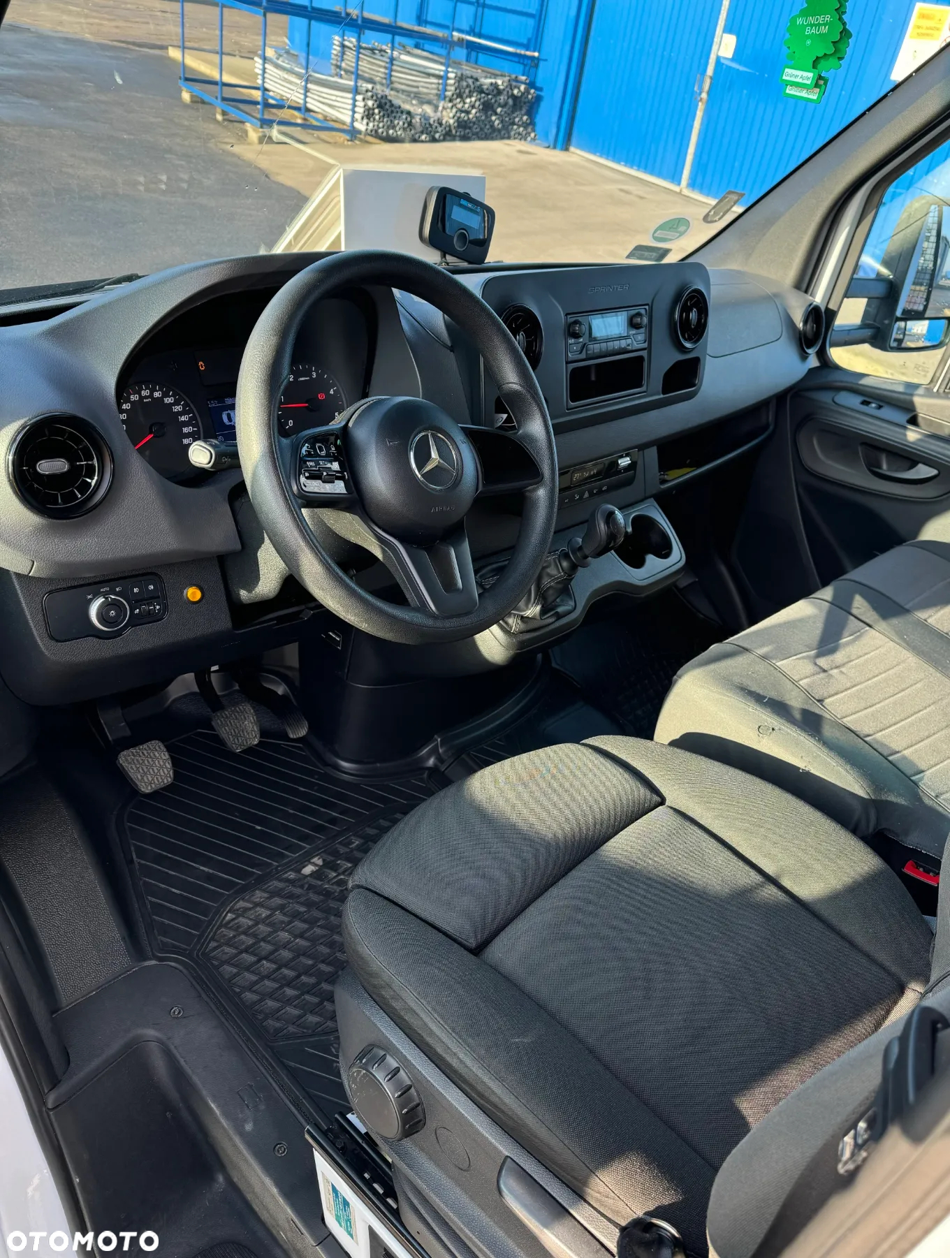 Mercedes-Benz Sprinter - 6