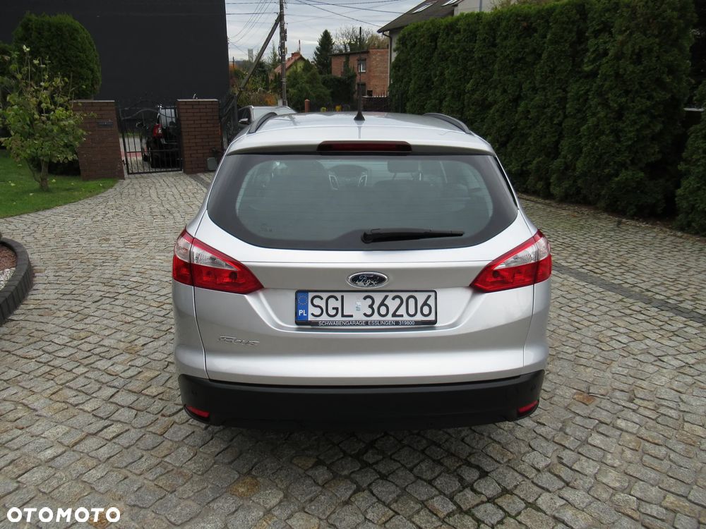 Ford Focus 1.6 Ambiente - 12