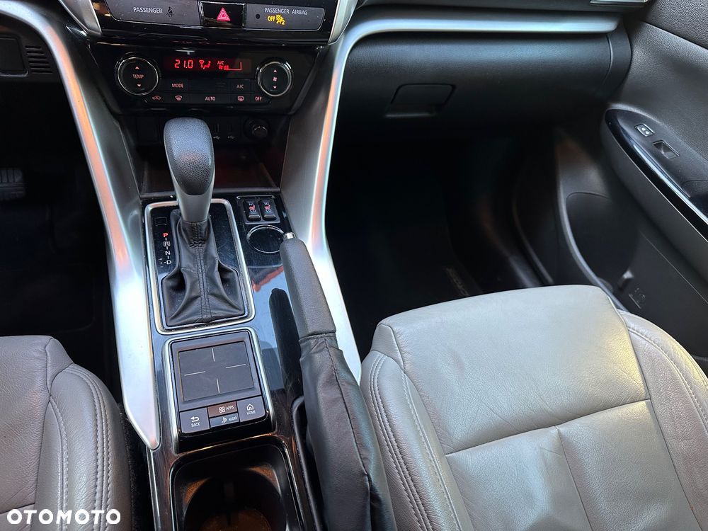 Mitsubishi Eclipse Cross - 16