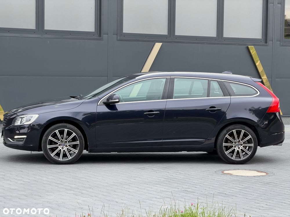 Volvo V60 D2 Geartronic Summum - 9