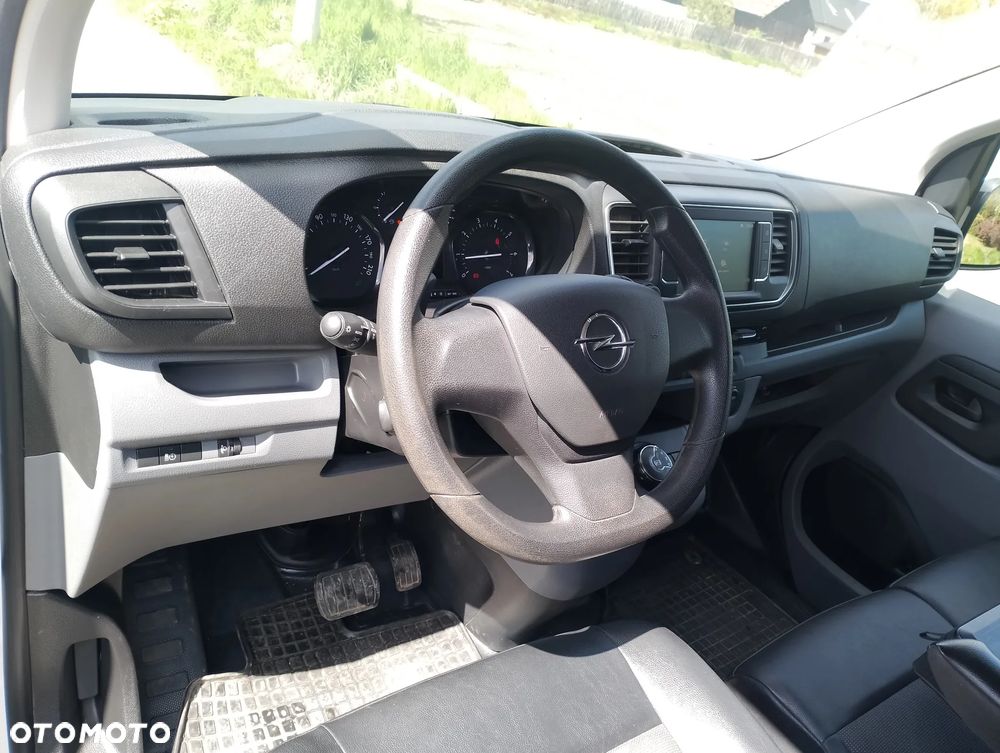 Opel Vivaro - 21