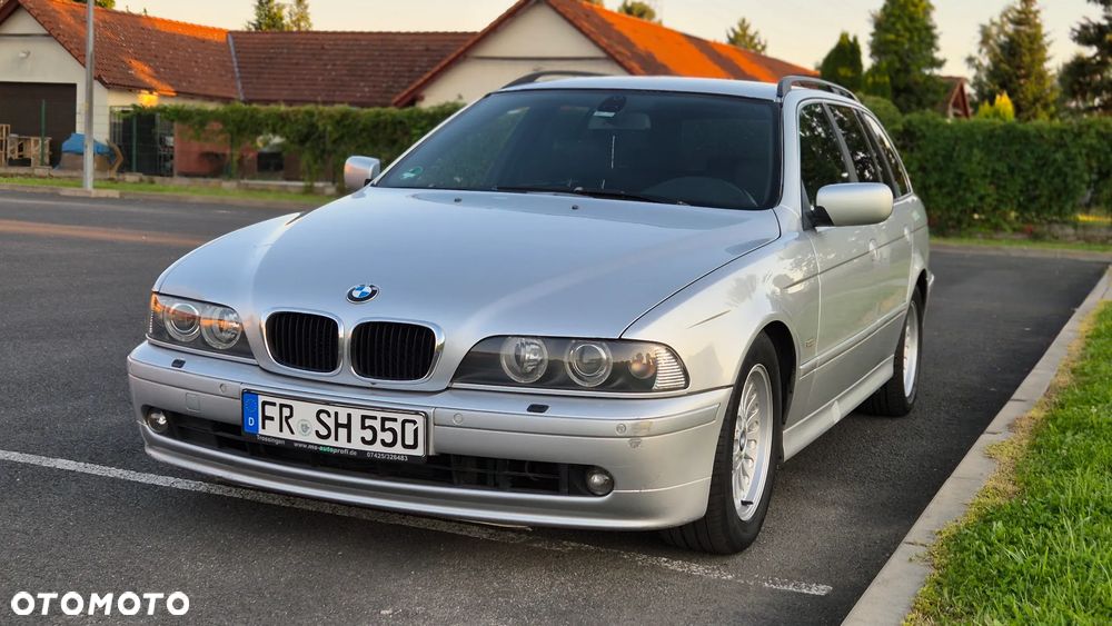 BMW Seria 5 520i - 24