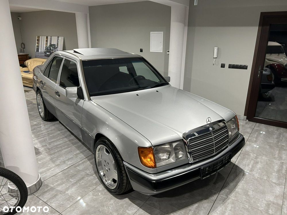 Mercedes-Benz W124 (1984-1993) - 22