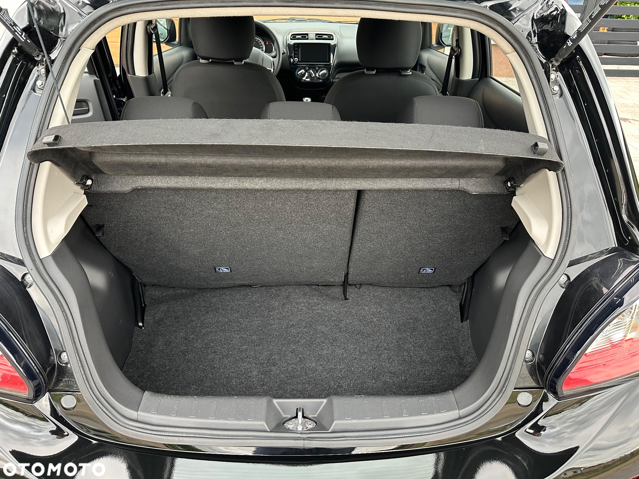 Mitsubishi Space Star 1.2 AS&G Intense - 21