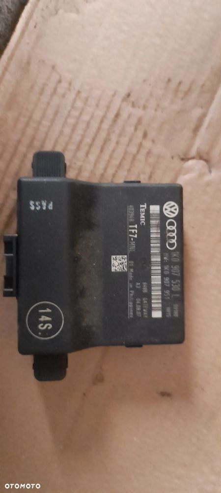 zderzak tylny  AUDI A3 8L - 12