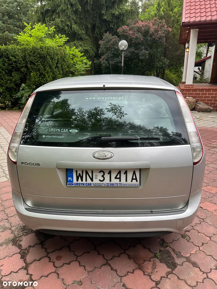 Ford Focus 1.6 Trend - 10