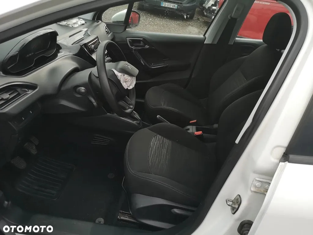 Peugeot 208 1.6 BlueHDi Active S&S - 21