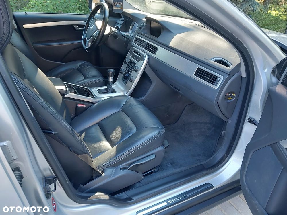 Volvo XC 70 D5 AWD Momentum - 10