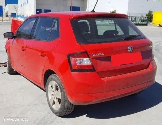 Peças Skoda Fabia III (NJ3) 1.0 TSI 2021 - 13