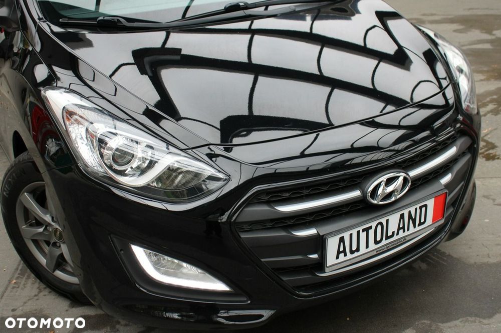 Hyundai i30 blue Kombi 1.4 Classic Navigation - 16