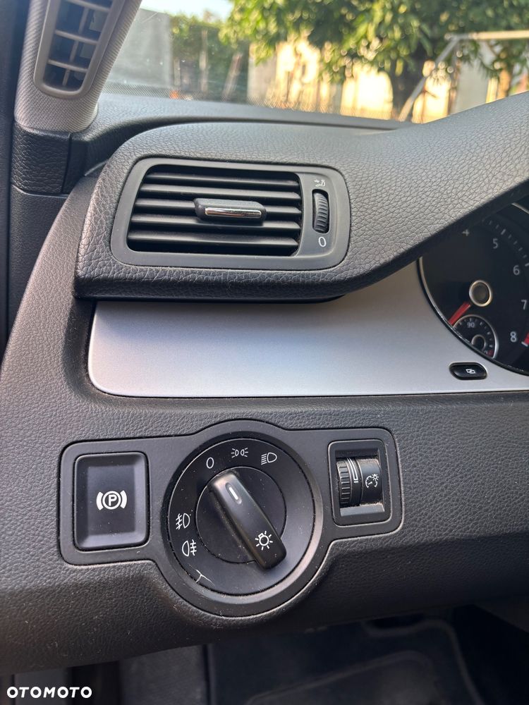 Volkswagen Passat 1.8 TSI Comfortline - 13