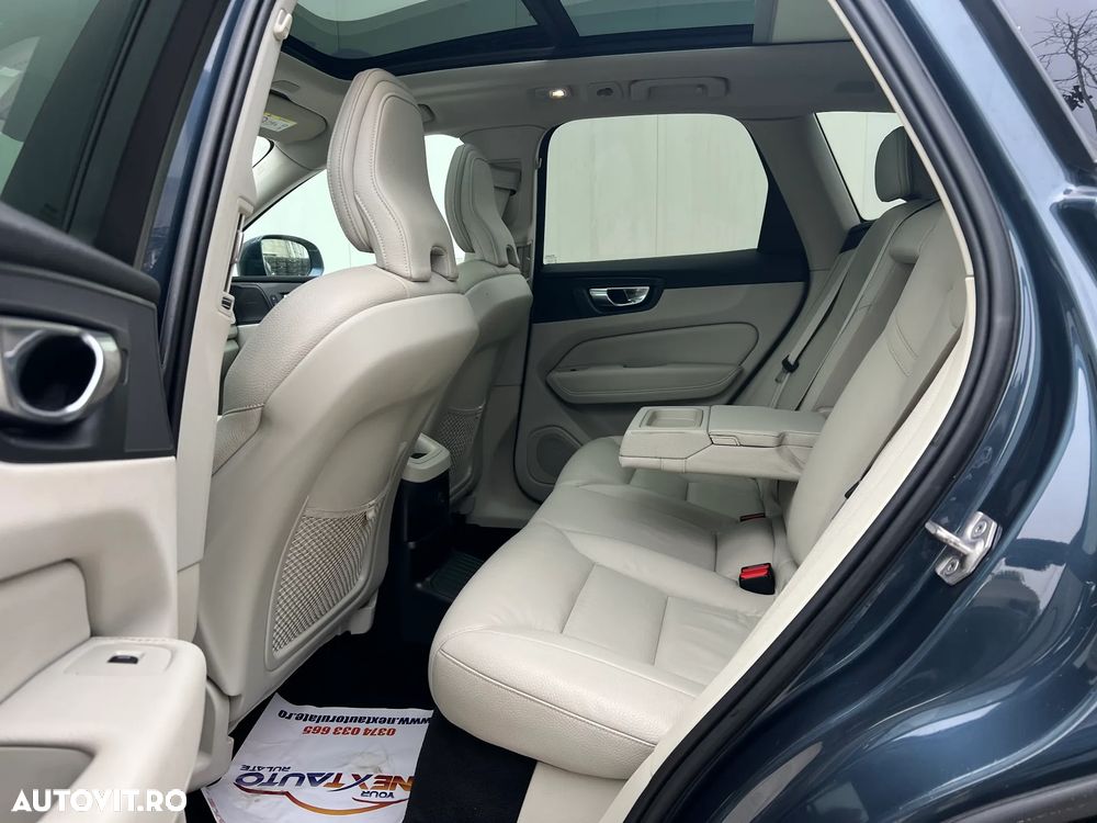 Volvo XC 60 T6 AWD Recharge Geartronic Inscription - 8