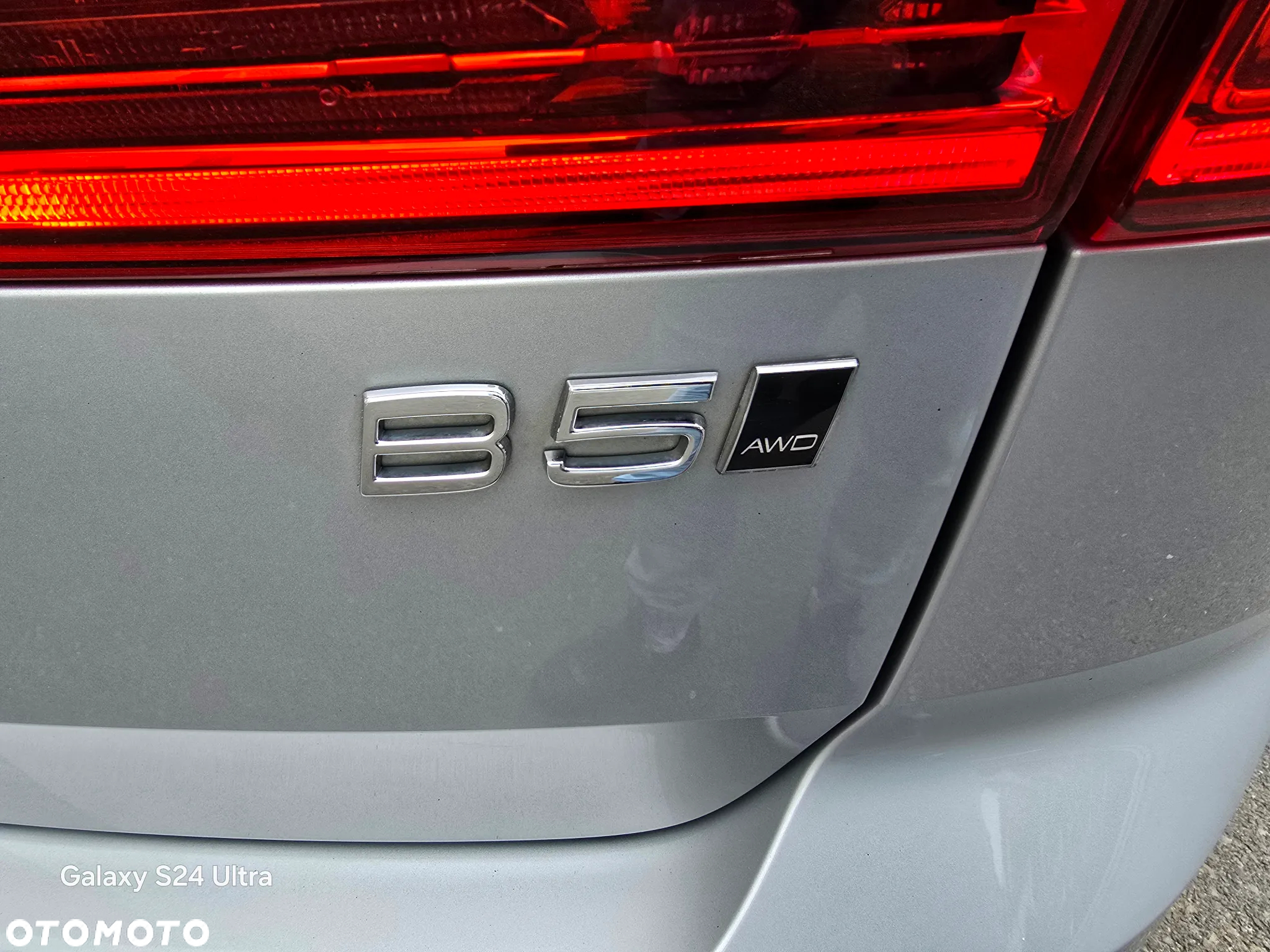 Volvo XC 60 B5 D AWD Momentum Pro - 21