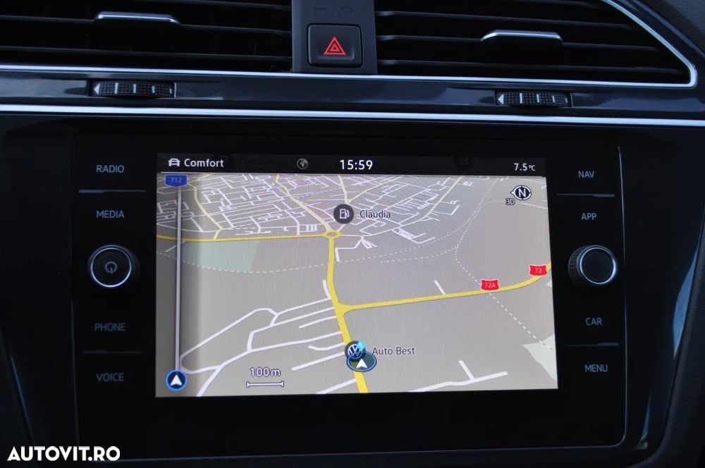 Volkswagen Tiguan 2.0 TDI SCR 4MOTION DSG R-Line - 28