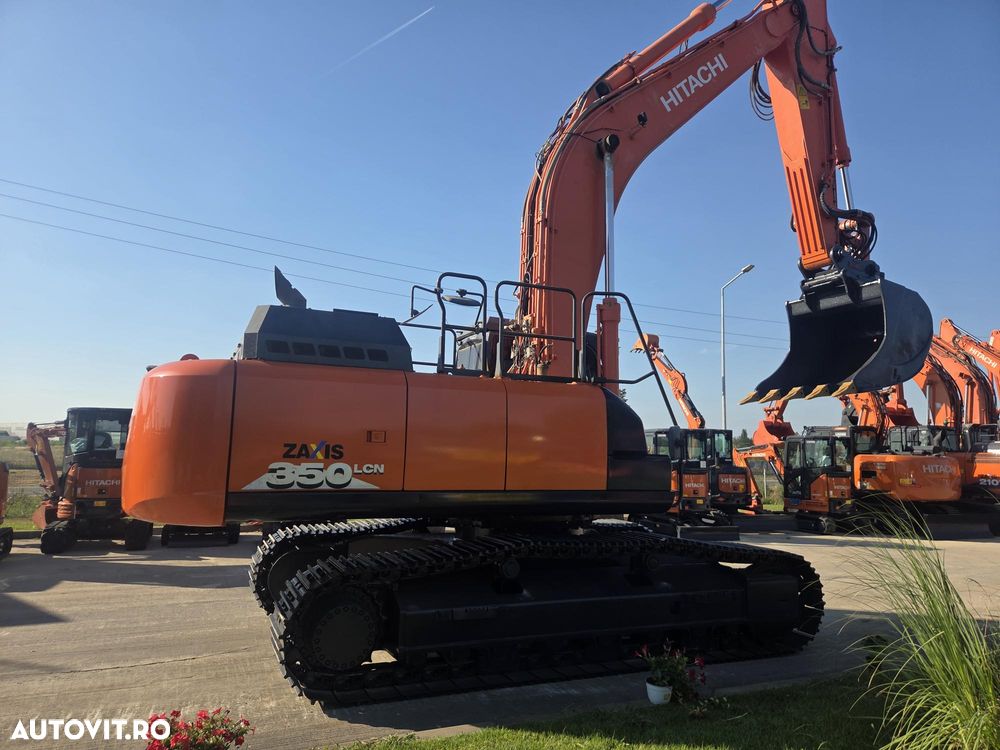 Hitachi ZX350LCN-6, 8.687h, CUPLA RAPIDA, cupa 2,2mc dinti NOI, latime 2,99m, ad sapare 7m, lant 90% bun doar 595h deplasare, consum mediu 17l/h, inst picon, inst rotire pe brate, GRESARE AUTOMATA, camera spate, ridica 25t, PROMOTIE 97.900 EUR+Tva - 4