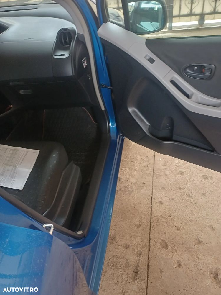 Toyota Yaris 1.3 Luna - 10