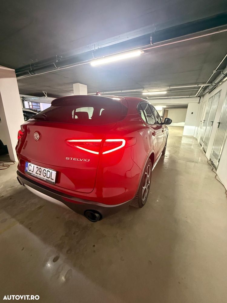 Alfa Romeo Stelvio 2.0 Turbo 16V AT8-Q4 Lusso Ti - 7