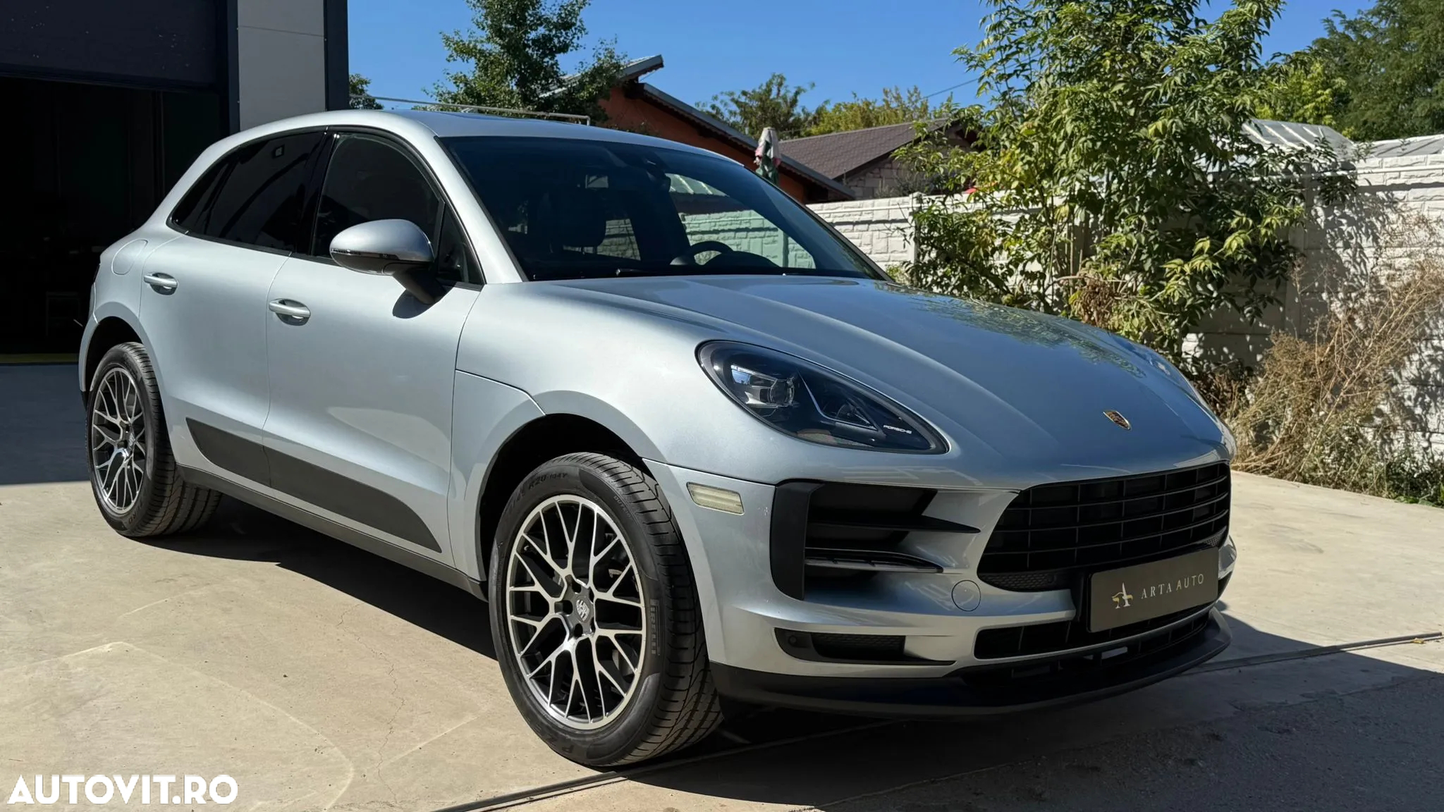 Porsche Macan Standard - 2