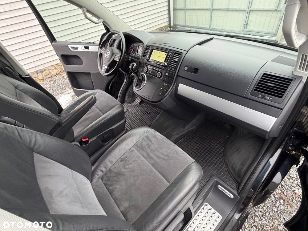 Volkswagen Multivan - 22