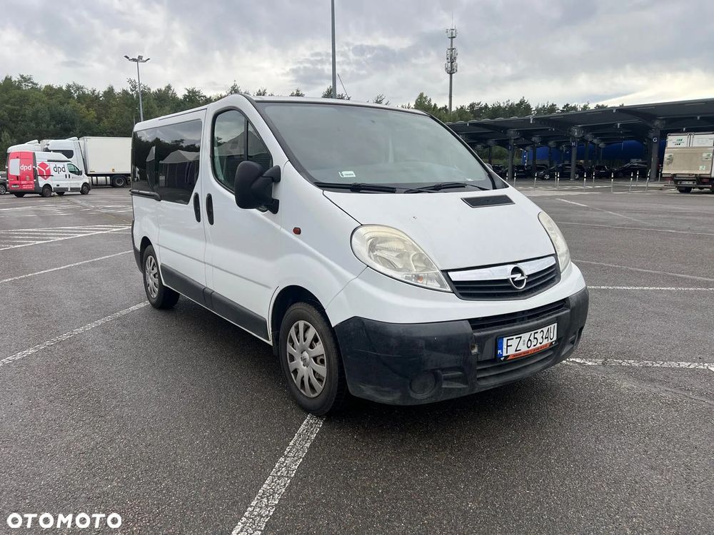Opel Vivaro - 1